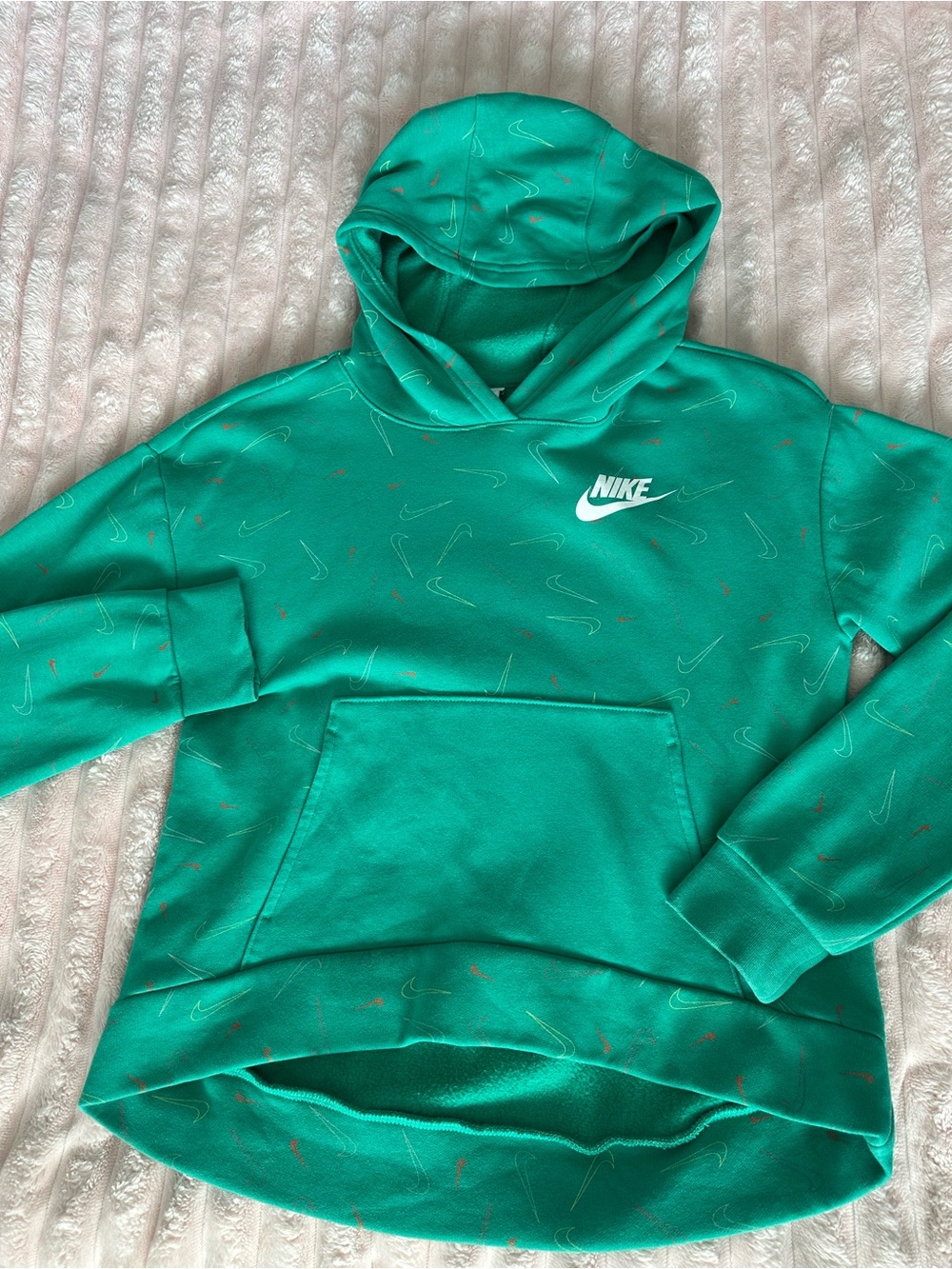 Girl’s Nike Hi-low Green Hooded Sweatshirt - Cozy Athletic Pullover
